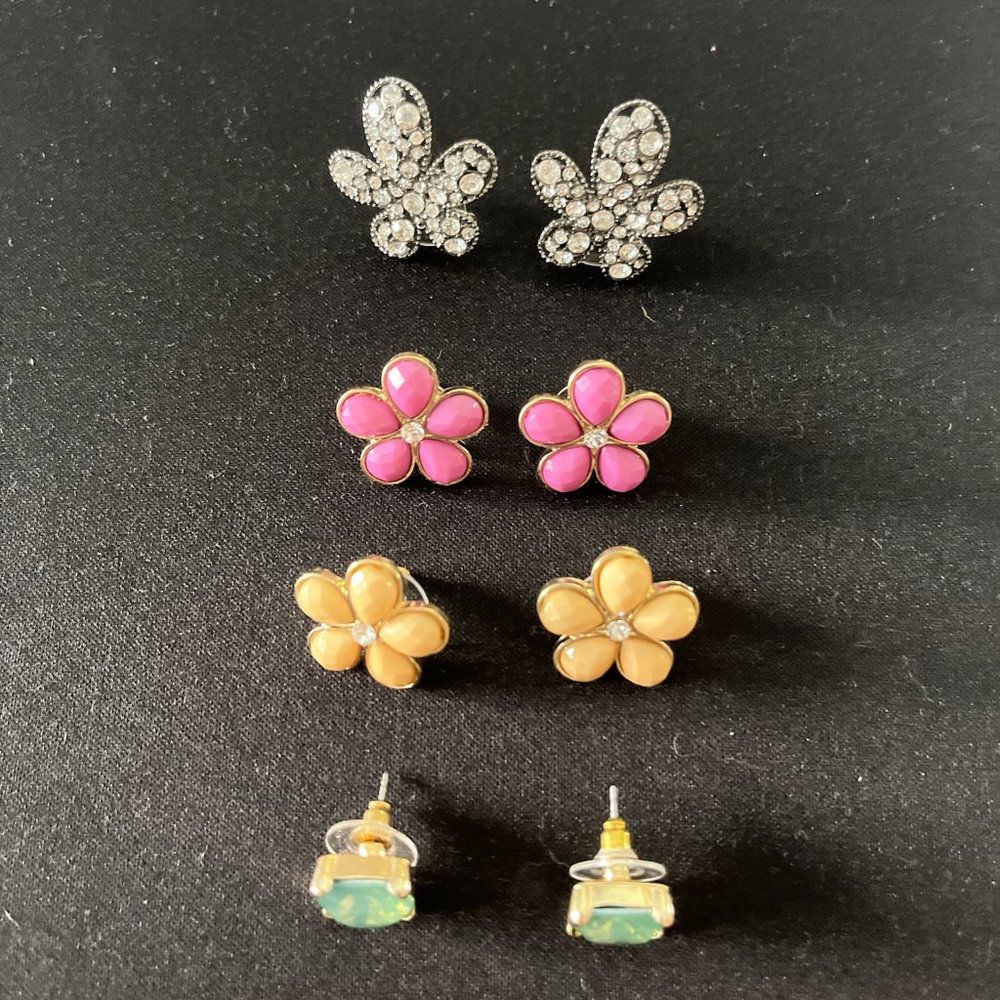 NWOT 4 earring flower assorted design bundle